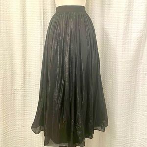 Alice + Olivia Black Metallic Midi Skirt Size 10 excellent condition, worn once